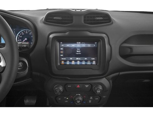Used 2020 Jeep Renegade Latitude FWD image 7