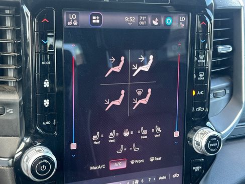 Used 2025 RAM 1500 Laramie AWD/4WD image 27