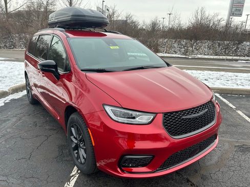 New 2026 Chrysler Pacifica Select image 21