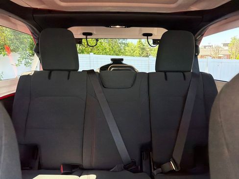 Used 2025 Jeep Wrangler Unlimited Rubicon AWD/4WD image 49