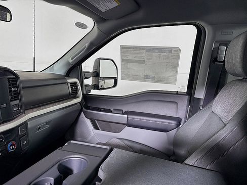 New 2026 Ford F350 XLT w/ FX4 Off-Road Package AWD/4WD image 21