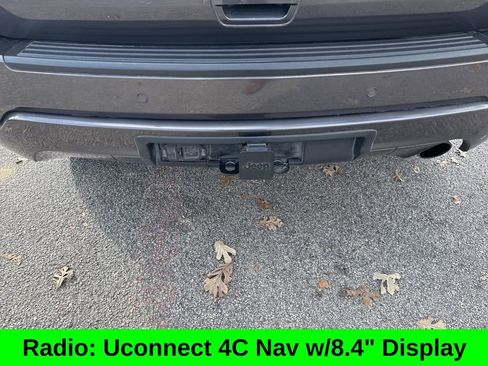 Used 2021 Jeep Grand Cherokee Laredo X image 9