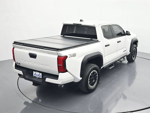 Used 2024 Toyota Tacoma TRD Off-Road AWD/4WD image 32