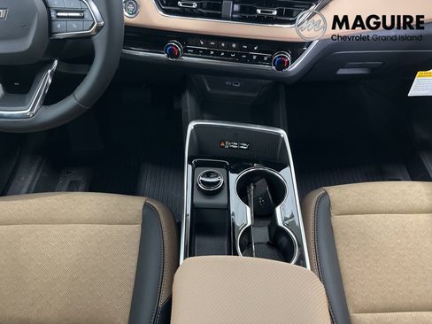 New 2026 Chevrolet Equinox ACTIV w/ LPO, Floor Liner Package image 10