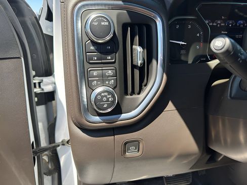 Used 2022 GMC Sierra 3500 Denali AWD/4WD image 14