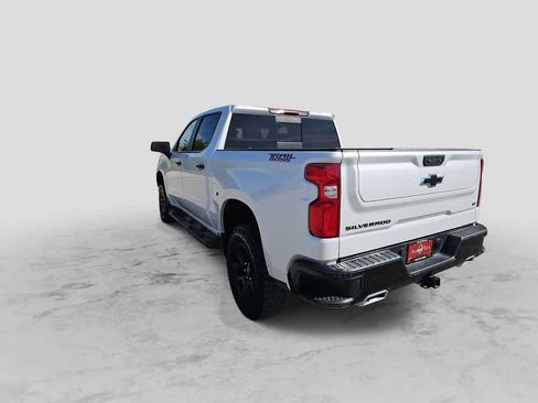 Used 2024 Chevrolet Silverado 1500 LT Trail Boss w/ Convenience Package II AWD/4WD image 6
