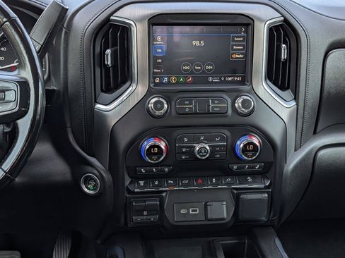 Used 2025 Chevrolet Silverado 1500 High Country AWD/4WD image 32