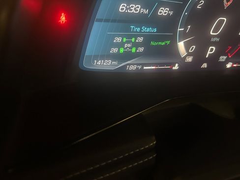 Certified 2025 Chevrolet Corvette Stingray Convertible w/ 1LT image 17