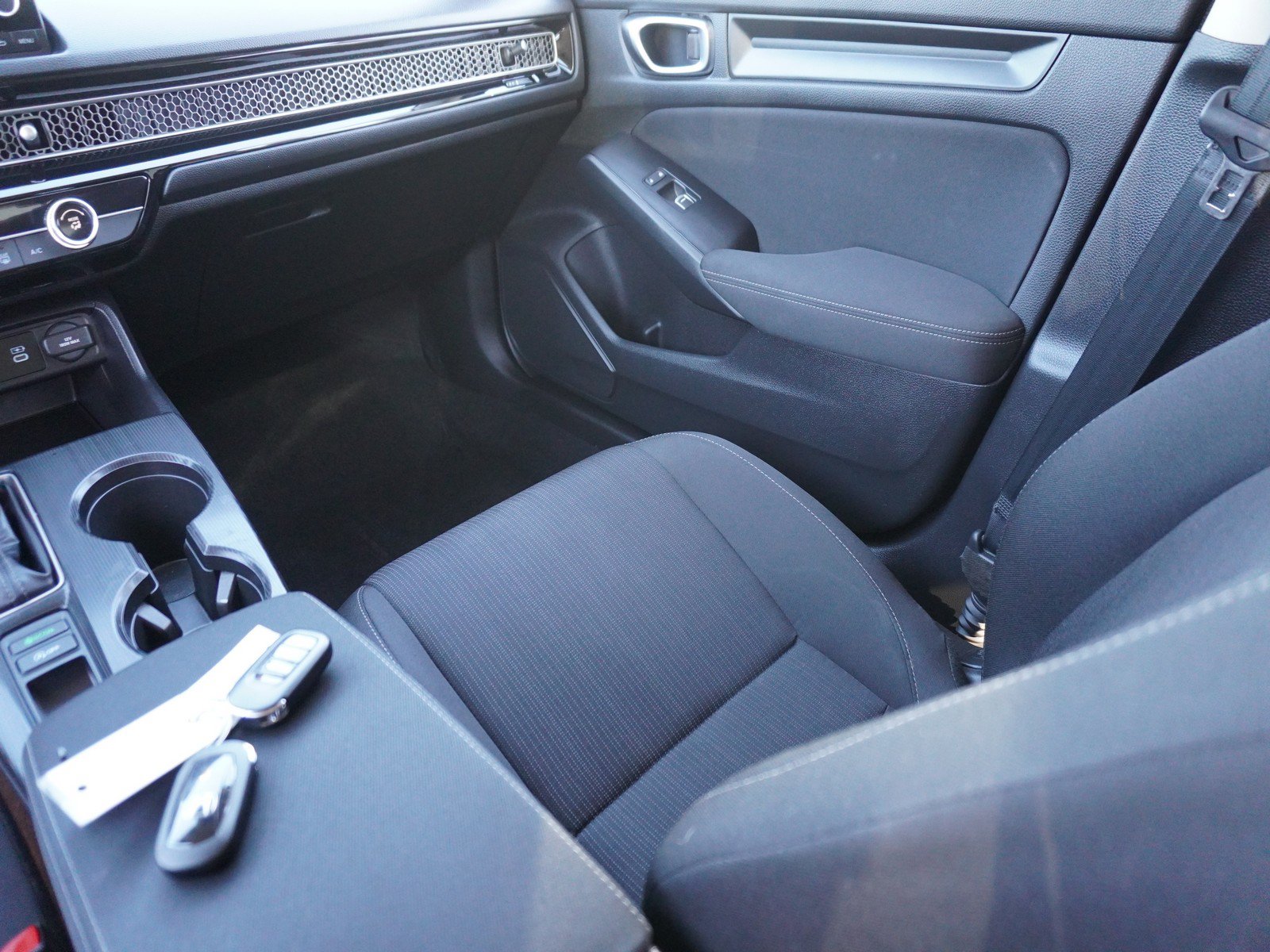 Used 2025 Honda Civic LX image 14