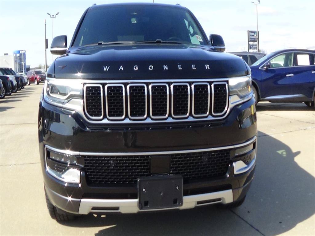 Certified 2022 Jeep Wagoneer Series II AWD/4WD image 3