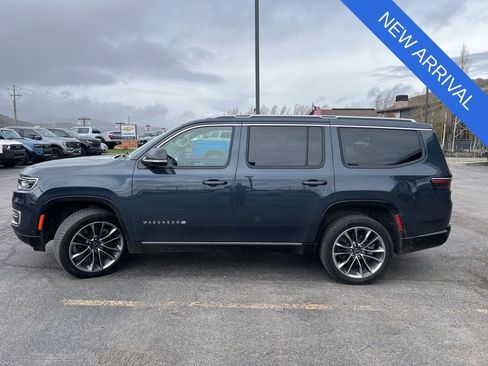 Used 2023 Jeep Wagoneer Series III w/ Premium Group I image 4