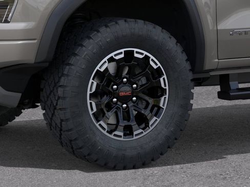 New 2026 GMC Canyon AT4 w/ Technology Plus Package AWD/4WD image 9