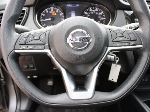 Used 2022 Nissan Rogue Sport S image 11