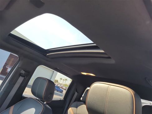 Used 2023 GMC Canyon AT4 w/ AT4 Premium Package image 18