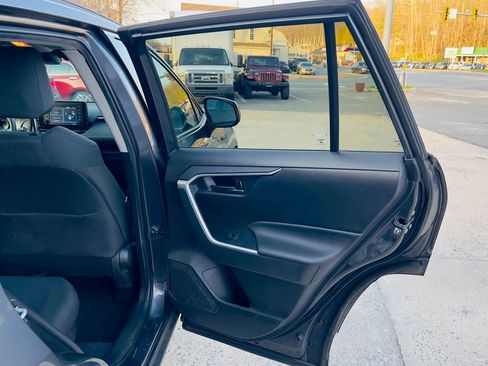 Used 2020 Toyota RAV4 LE w/ All Weather Liner Package image 15