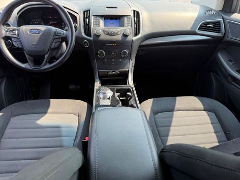 Used 2019 Ford Edge SE FWD image 11