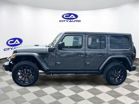 Used 2025 Jeep Wrangler Backcountry image 7