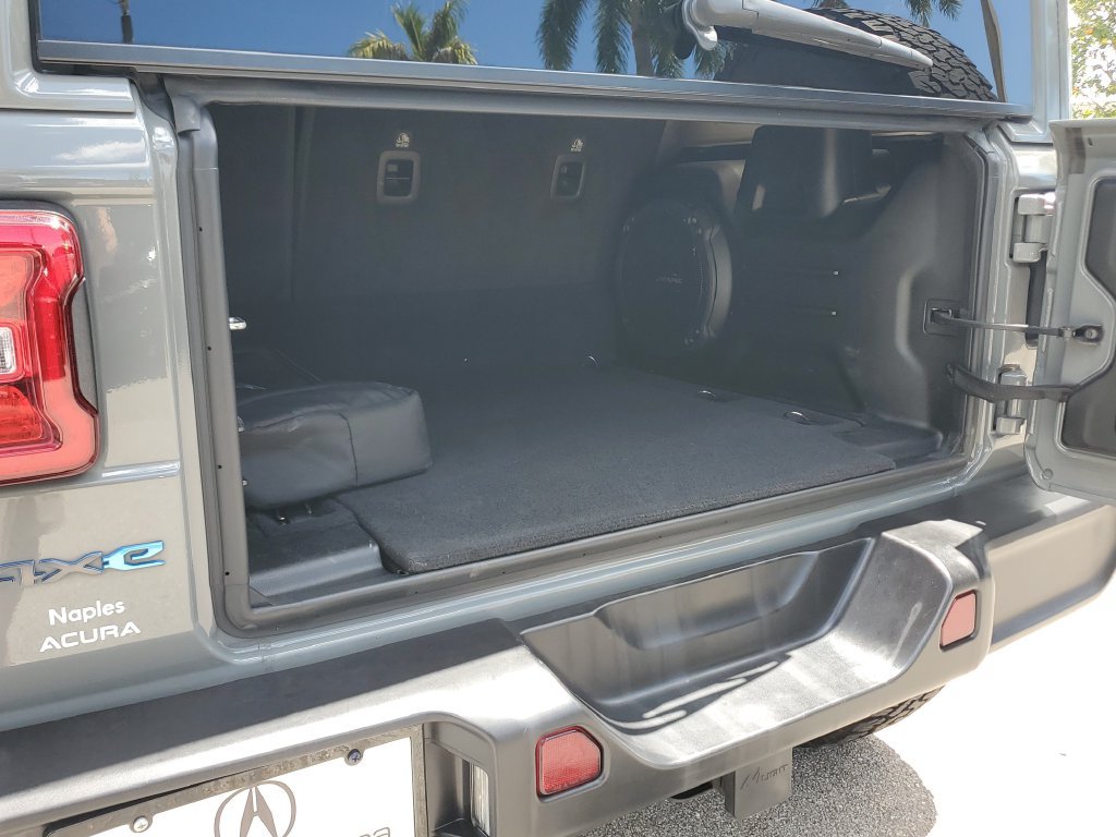 Used 2022 Jeep Wrangler Unlimited Rubicon 4xe AWD/4WD image 15