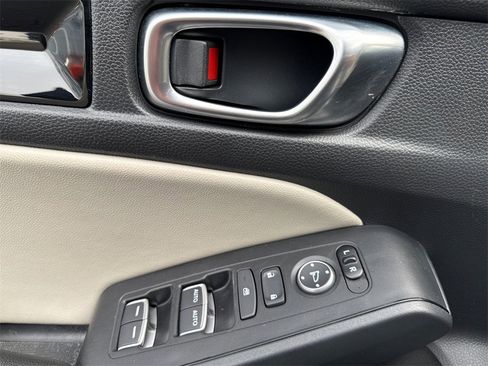Certified 2022 Honda Civic EX-L image 19