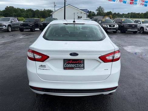 Used 2016 Ford Fusion SE FWD image 5
