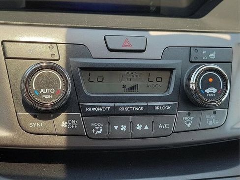 Used 2016 Honda Odyssey Touring Elite image 27