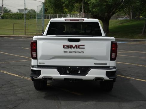 Used 2024 GMC Sierra 1500 Elevation w/ X31 Off-Road Package AWD/4WD image 4