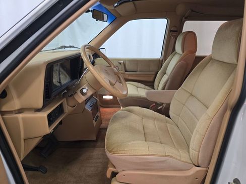 Used 1990 Dodge Grand Caravan LE image 86