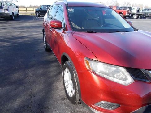 Used 2016 Nissan Rogue SV AWD/4WD image 10