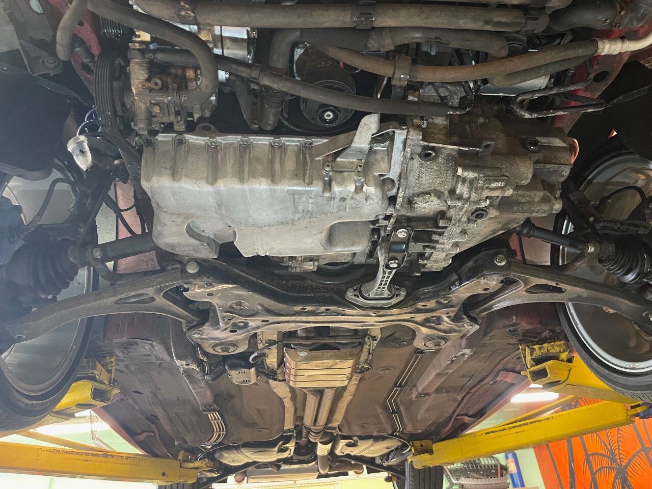 Used 2004 Volkswagen R32 AWD/4WD image 46