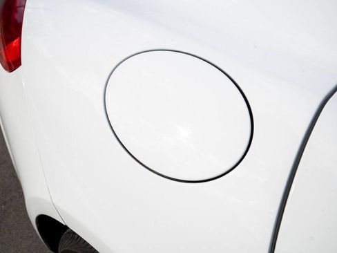 Used 2015 Porsche Panamera S RWD image 56