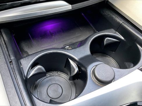 Used 2020 BMW M550i xDrive w/ Executive Package image 25