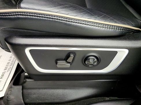 Used 2021 RAM 1500 Laramie AWD/4WD image 11