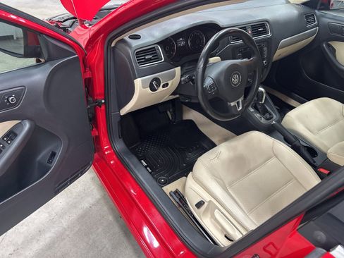 Used 2014 Volkswagen Jetta SE image 8