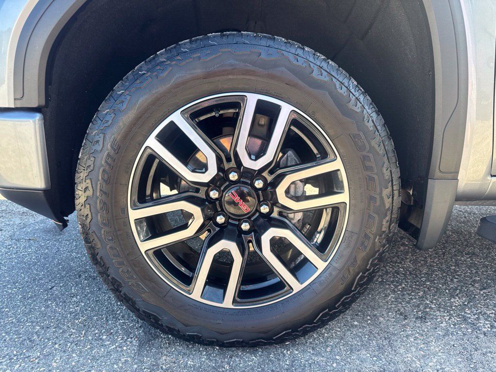 Used 2019 GMC Sierra 1500 AT4 w/ Off Road Performance Package AWD/4WD image 11