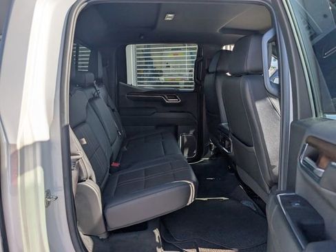 Used 2024 Chevrolet Silverado 1500 High Country image 13