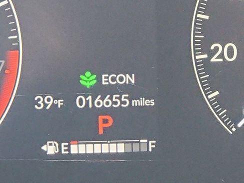 Used 2025 Honda HR-V Sport image 19