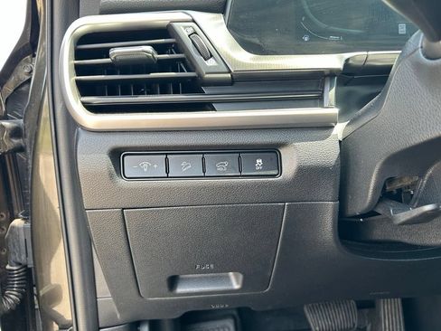 Used 2025 Kia Telluride S AWD/4WD image 14