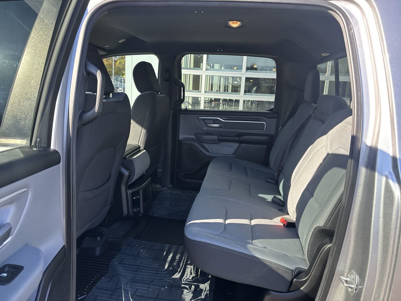 Used 2022 RAM 1500 Big Horn AWD/4WD image 11