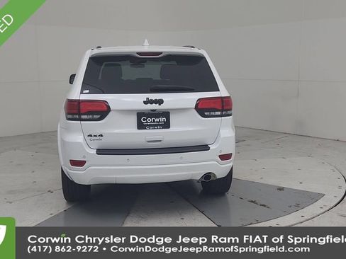 Certified 2021 Jeep Grand Cherokee Laredo X image 12