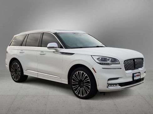 Used 2021 Lincoln Aviator Black Label w/ Dynamic Handling Package image 2