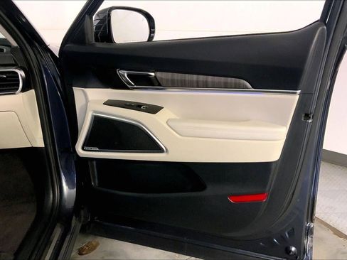 Used 2024 Kia Telluride SX Prestige w/ Towing Package AWD/4WD image 25