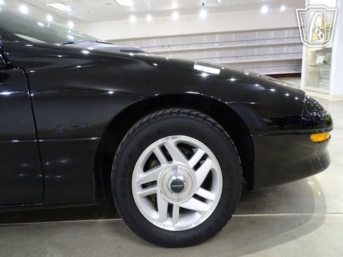 Used 1995 Chevrolet Camaro Z28 image 35