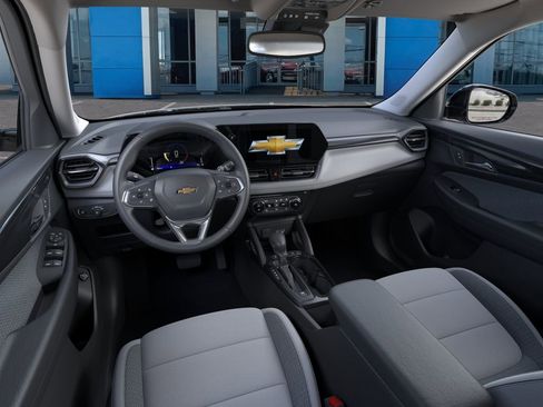 New 2026 Chevrolet TrailBlazer LT w/ Convenience Package FWD image 15