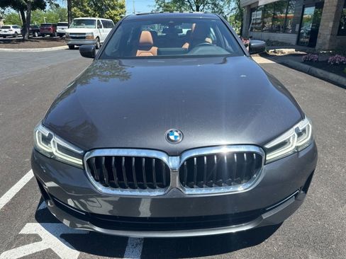 Used 2022 BMW 530i xDrive w/ Convenience Package AWD/4WD image 3