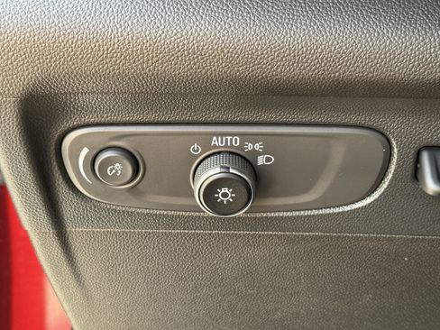 Used 2022 Buick Envision Avenir w/ Technology Package II FWD image 26