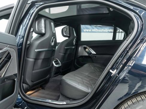 Used 2024 BMW 740i xDrive image 36