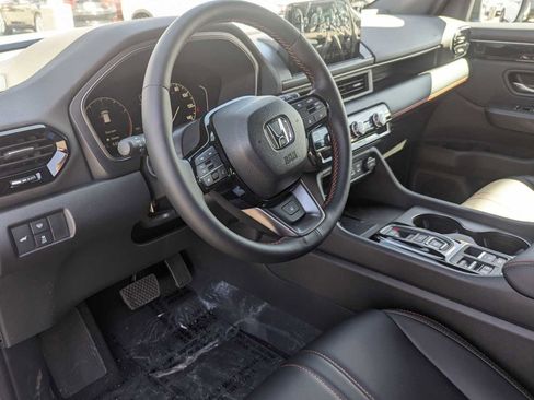 New 2025 Honda Pilot TrailSport image 11