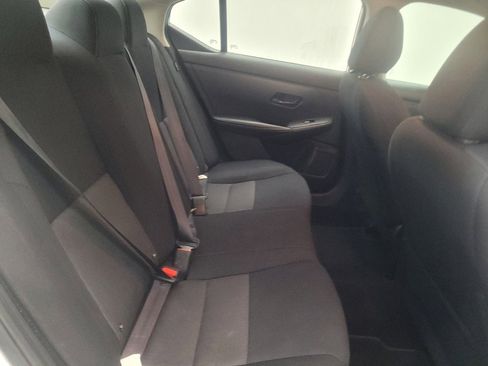 Used 2024 Nissan Sentra SV FWD image 19