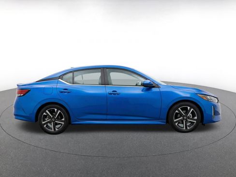 Used 2025 Nissan Sentra SV FWD image 14
