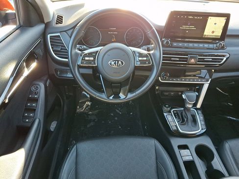 Used 2021 Kia Seltos SX image 11